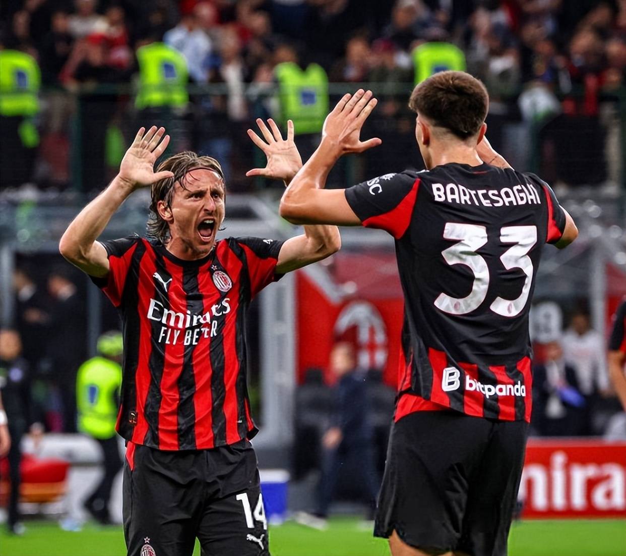 尤文vs乌迪内斯：伊尔迪兹、乔纳森-戴维首发，麦肯尼出战