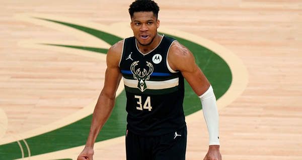 T1击败IG挺进瑞士轮#2025全球总决赛 #IG #T1